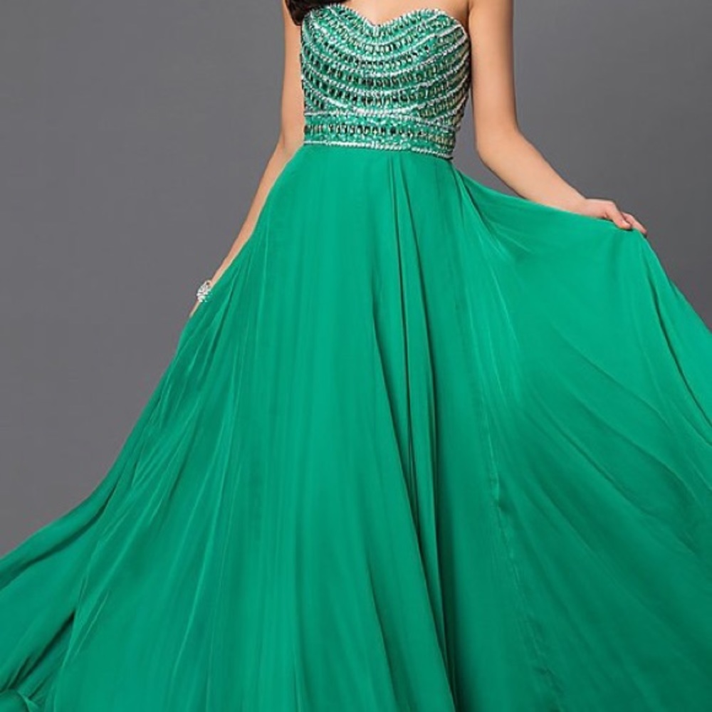 Sherri Hill Emerald green dress